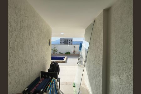 Casa de condomínio à venda com 319m², 5 quartos e 2 vagas Casa de condomínio à venda com 319m², 5 quartos e 2 vagasQuartinho Piscina / Dispensa