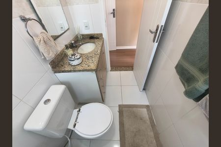 Casa de condomínio à venda com 319m², 5 quartos e 2 vagas Casa de condomínio à venda com 319m², 5 quartos e 2 vagasBanheiro Suite 4