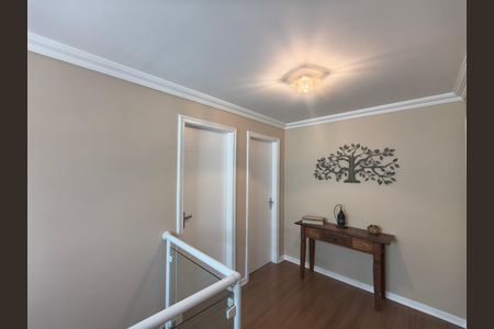 Casa de condomínio à venda com 319m², 5 quartos e 2 vagas Casa de condomínio à venda com 319m², 5 quartos e 2 vagasHall Circulação