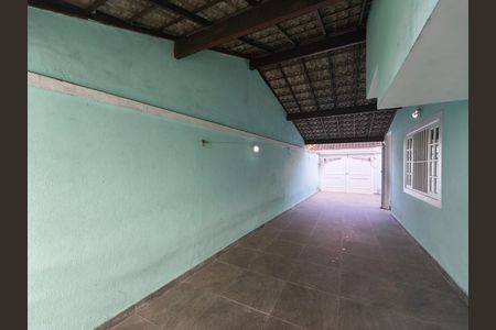 Casa de condomínio à venda com 319m², 5 quartos e 2 vagas Casa de condomínio à venda com 319m², 5 quartos e 2 vagasGaragem