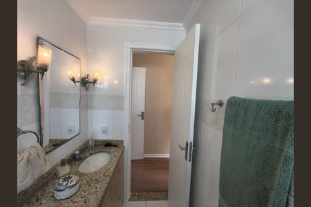 Casa de condomínio à venda com 319m², 5 quartos e 2 vagas Casa de condomínio à venda com 319m², 5 quartos e 2 vagasBanheiro Suite 4