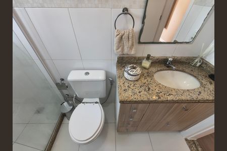 Casa de condomínio à venda com 319m², 5 quartos e 2 vagas Casa de condomínio à venda com 319m², 5 quartos e 2 vagasBanheiro Suite 4