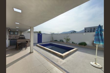 Casa de condomínio à venda com 319m², 5 quartos e 2 vagas Casa de condomínio à venda com 319m², 5 quartos e 2 vagasArea Gourmet / Piscina