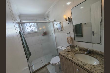 Casa de condomínio à venda com 319m², 5 quartos e 2 vagas Casa de condomínio à venda com 319m², 5 quartos e 2 vagasBanheiro Suite 4