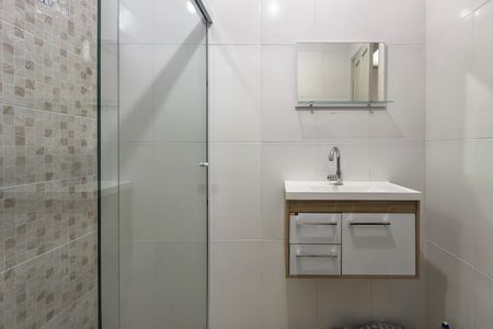 Banheiro  de apartamento para alugar com 1 quarto, 37m² em Guilhermina, Praia Grande