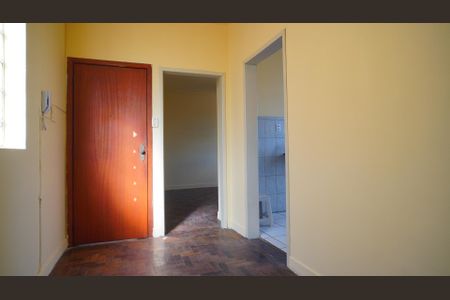 Sala  de apartamento para alugar com 2 quartos, 58m² em São Geraldo, Porto Alegre