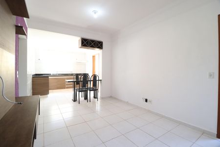 Sala de apartamento para alugar com 2 quartos, 58m² em Jardim Holanda, Uberlândia