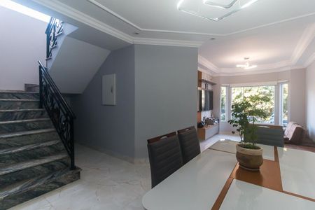 Casa de condomínio para alugar com 300m², 3 quartos e 4 vagas Casa de condomínio para alugar com 300m², 3 quartos e 4 vagasSala de Jantar