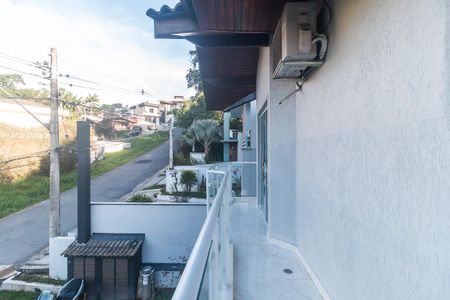 Casa de condomínio para alugar com 300m², 3 quartos e 4 vagas Casa de condomínio para alugar com 300m², 3 quartos e 4 vagasVaranda do Quarto 1