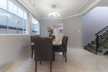 Casa de condomínio para alugar com 300m², 3 quartos e 4 vagas Casa de condomínio para alugar com 300m², 3 quartos e 4 vagasSala de Jantar