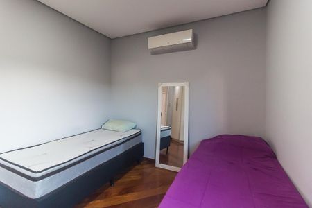 Casa de condomínio para alugar com 300m², 3 quartos e 4 vagas Casa de condomínio para alugar com 300m², 3 quartos e 4 vagasQuarto 2