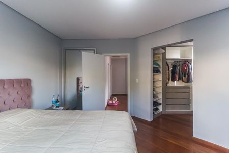 Casa de condomínio para alugar com 300m², 3 quartos e 4 vagas Casa de condomínio para alugar com 300m², 3 quartos e 4 vagasQuarto 1 - Suíte