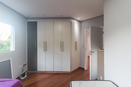 Casa de condomínio para alugar com 300m², 3 quartos e 4 vagas Casa de condomínio para alugar com 300m², 3 quartos e 4 vagasQuarto 2