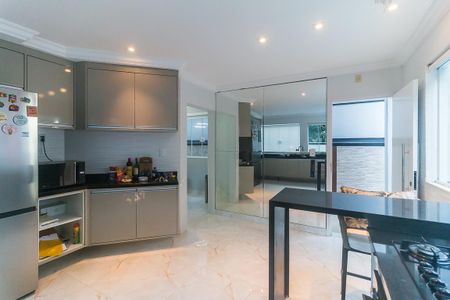 Casa de condomínio para alugar com 300m², 3 quartos e 4 vagas Casa de condomínio para alugar com 300m², 3 quartos e 4 vagasCozinha