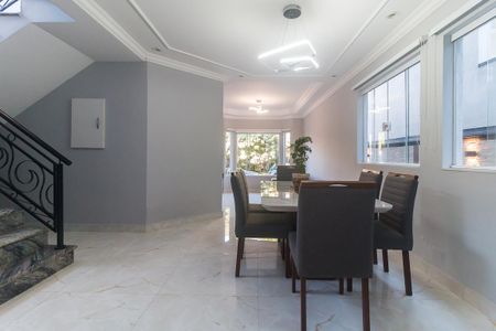 Casa de condomínio para alugar com 300m², 3 quartos e 4 vagas Casa de condomínio para alugar com 300m², 3 quartos e 4 vagasSala de Jantar