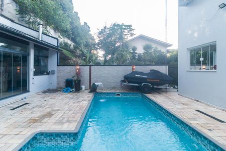 Casa de condomínio para alugar com 300m², 3 quartos e 4 vagas Casa de condomínio para alugar com 300m², 3 quartos e 4 vagasPiscina
