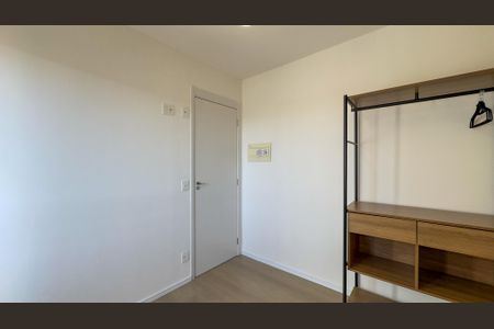Quarto 1 de apartamento para alugar com 2 quartos, 32m² em Jardim Aeroporto, São Paulo
