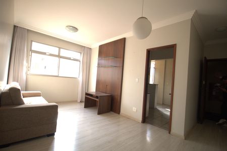 Sala de Estar de apartamento à venda com 2 quartos, 65m² em Nova Suíça, Belo Horizonte
