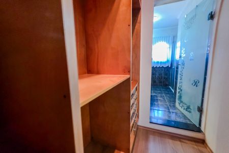 Casa à venda com 125m², 3 quartos e 3 vagasCloset