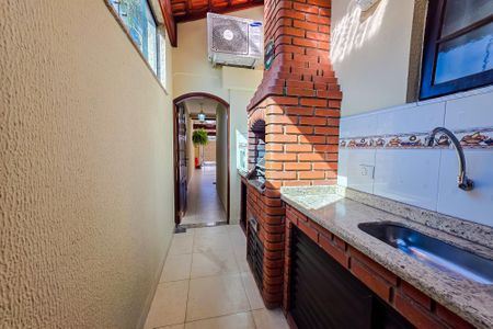 Casa à venda com 125m², 3 quartos e 3 vagasChurrasqueira