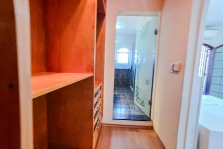 Casa à venda com 125m², 3 quartos e 3 vagasCloset