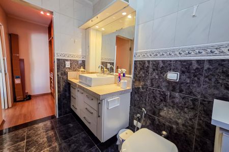 Casa à venda com 125m², 3 quartos e 3 vagasBanheiro da Suíte 1