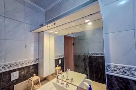 Casa à venda com 125m², 3 quartos e 3 vagasBanheiro da Suíte 1