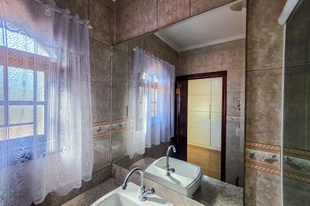 Casa à venda com 125m², 3 quartos e 3 vagasBanheiro da Suíte 2