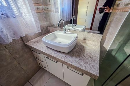 Casa à venda com 125m², 3 quartos e 3 vagasBanheiro da Suíte 2