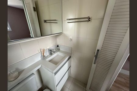 Apartamento à venda com 66m², 3 quartos e 2 vagas Apartamento à venda com 66m², 3 quartos e 2 vagasBanheiro