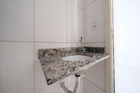 Apartamento para alugar com 32m², 2 quartos e sem vagaBanheiro