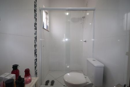Casa à venda com 151m², 3 quartos e 4 vagasBanheiro Quarto 3 suíte