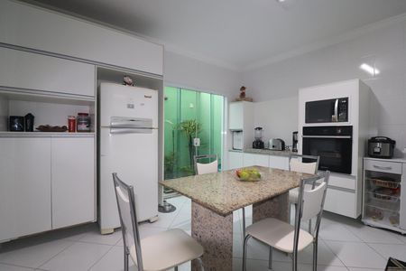 Casa à venda com 151m², 3 quartos e 4 vagasCozinha