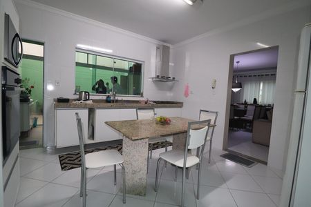 Casa à venda com 151m², 3 quartos e 4 vagasCozinha