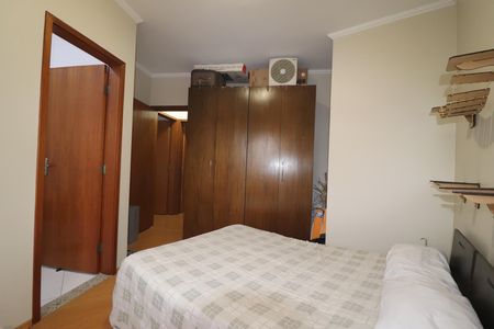 Casa à venda com 151m², 3 quartos e 4 vagasQuarto 2 suíte