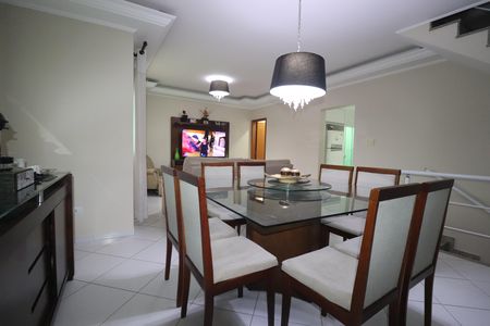 Casa à venda com 151m², 3 quartos e 4 vagasSala