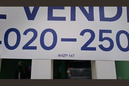Casa à venda com 151m², 3 quartos e 4 vagas Casa à venda com 151m², 3 quartos e 4 vagasQRCODE AHZP-147