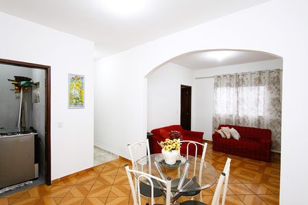 Casa para alugar com 70m², 5 quartos e 1 vagasala casa 1