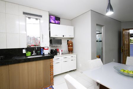 Casa para alugar com 70m², 5 quartos e 1 vagaCozinha casa 2