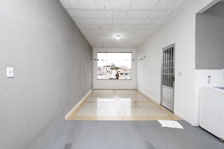 Garagem de casa para alugar com 5 quartos, 70m² em Conjunto California, Belo Horizonte