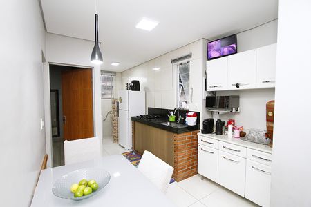 Casa para alugar com 70m², 5 quartos e 1 vagaCozinha casa 2