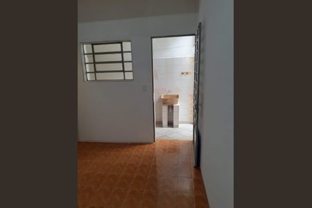 Casa à venda com 180m², 3 quartos e 2 vagas Casa à venda com 180m², 3 quartos e 2 vagasSala