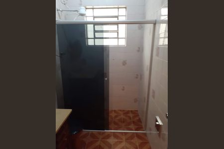 Casa à venda com 180m², 3 quartos e 2 vagas Casa à venda com 180m², 3 quartos e 2 vagasBanheiro