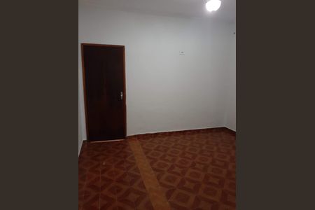 Casa à venda com 180m², 3 quartos e 2 vagas Casa à venda com 180m², 3 quartos e 2 vagasQuarto