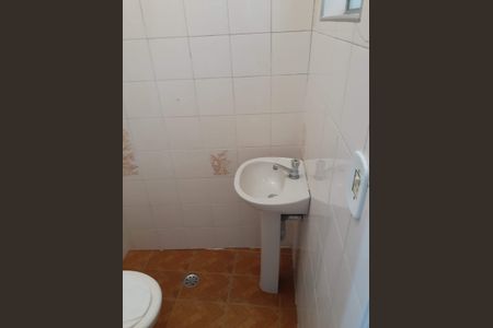 Casa à venda com 180m², 3 quartos e 2 vagas Casa à venda com 180m², 3 quartos e 2 vagasBanheiro