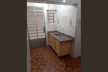 Casa à venda com 180m², 3 quartos e 2 vagas Casa à venda com 180m², 3 quartos e 2 vagasCozinha