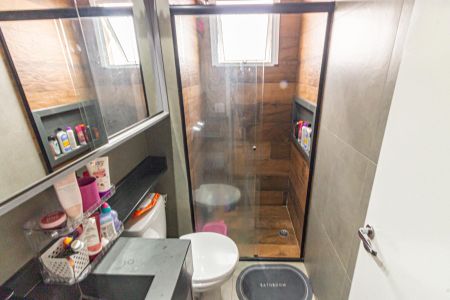 Apartamento à venda com 64m², 2 quartos e 1 vaga Apartamento à venda com 64m², 2 quartos e 1 vagaBanheiro da Suíte