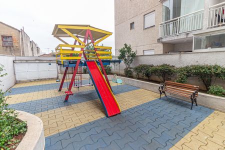 Apartamento à venda com 64m², 2 quartos e 1 vaga Apartamento à venda com 64m², 2 quartos e 1 vagaÁrea comum - Playground