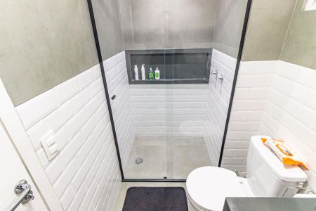 Apartamento à venda com 64m², 2 quartos e 1 vaga Apartamento à venda com 64m², 2 quartos e 1 vagaBanheiro