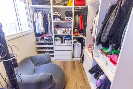 Apartamento à venda com 64m², 2 quartos e 1 vaga Apartamento à venda com 64m², 2 quartos e 1 vagaSuíte - Closet